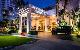 Beverly Hills Plaza Hotel & Spa  4*